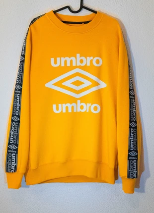Umbro x Pull and Bear Sweatshirt, marca: Pull and Bear x Umbro, estado: Muito bom, tamanho: M, €20.00, €21.70 inclui Proteção do Comprador