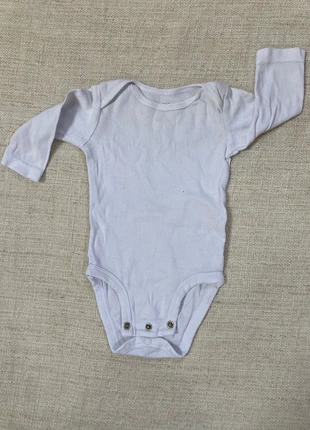 Body white , marque: Carter's, état: Très bon état, taille: 1-3 mois / 56 cm, 1,20 €, 1,96 € Protection acheteurs incluse