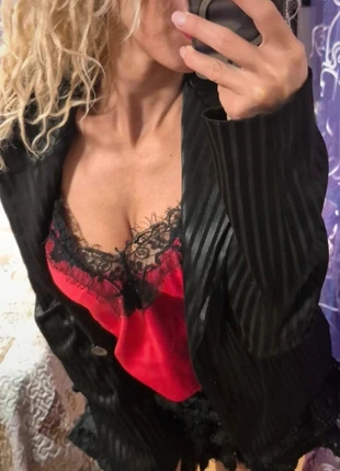 Giacca monopetto sfoderata con collo revers classico e finte tasche a patta frontali;, marke: Vintage Dressing, zustand: Sehr gut, größe: M / 38 / 10, 15,00 €, 16,45 € inklusive Vinted-Käuferschutz