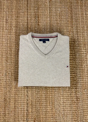 Pull Léger Col V Beige Brodé Tommy Hilfiger en Coton Taille L, marque: Tommy Hilfiger, état: Très bon état, taille: L, 25,00 €, 26,95 € Protection acheteurs (Pro) incluse