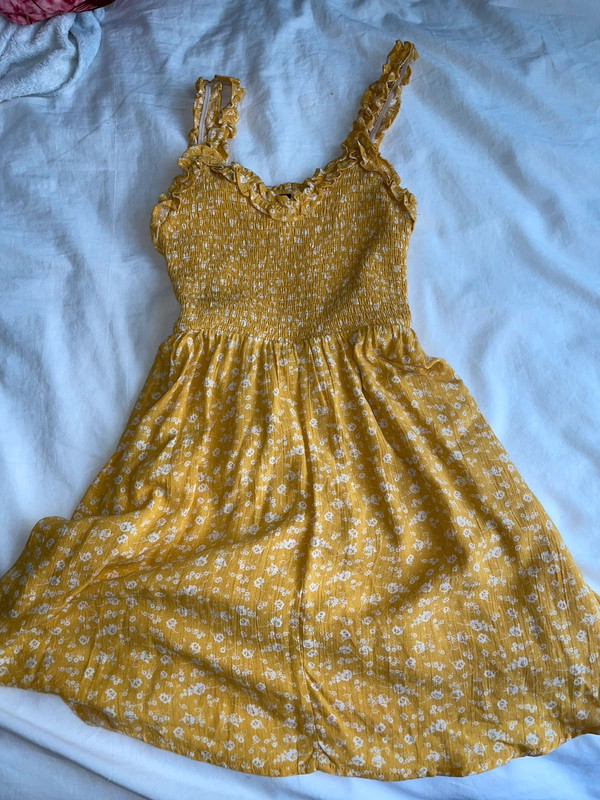 cute yellow lulus summer dress 1