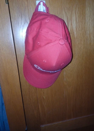 Red champion cap, brand: Champion, condition: Very good, size: One size, £5.00, £5.95 includes Buyer Protection