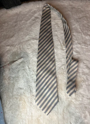 Cravate à rayure grise montebelle, brand: Montbell, condition: Very good, €5.00, €5.95 includes Buyer Protection