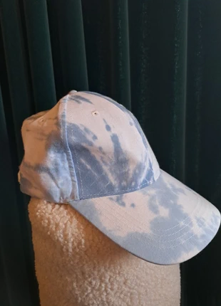 Tie dye pet lichtblauw/wit, merk: Asian, staat: Nieuw zonder prijskaartje, maat: Universele maat, € 3,00, € 3,85 inclusief Kopersbescherming