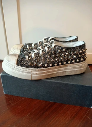 Sneakers basse con borchie e glitter , marca: GIOSELIN, estado: Muito bom, tamanho: 40, €45.00, €47.95 inclui Proteção do Comprador