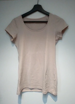 Basic t-shirt, staat: Veelgebruikt, maat: XS / 34 / 6, € 1,00, € 1,75 inclusief Kopersbescherming