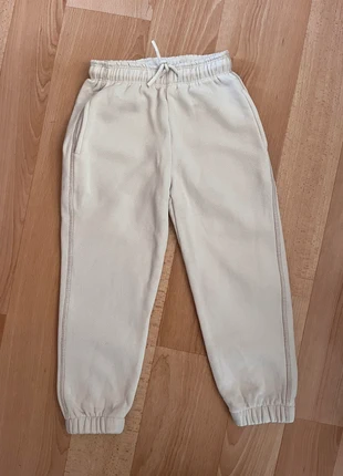 Jogging Zara - Taille 5 ans - Neuf, marque: Zara, état: Neuf sans étiquette, taille: 5 ans / 110 cm, 6,00 €, 7,00 € Protection acheteurs incluse