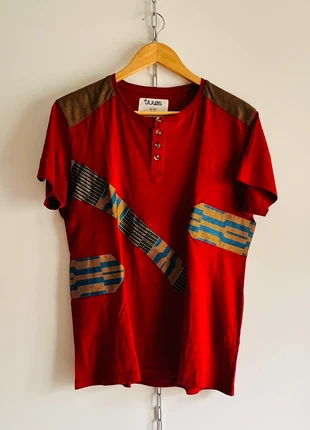 T-shirt Rouge avec épaule en daim marron., marque: Jules, état: Très bon état, taille: M, 12,00 €, 13,30 € Protection acheteurs incluse