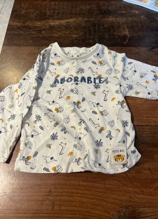 T-shirt manche longue, merk: Mes Petits Cailloux, staat: Heel goed, maat: 9-12 maanden / 74 cm, € 1,00, € 1,75 inclusief Kopersbescherming