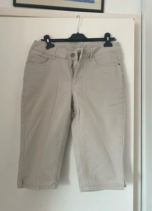Pantacourt beige 40 3suisses, marke: 3 Suisses, zustand: Gut, größe: L / 40 / 12, 1,50 €, 2,28 € inklusive Vinted-Käuferschutz