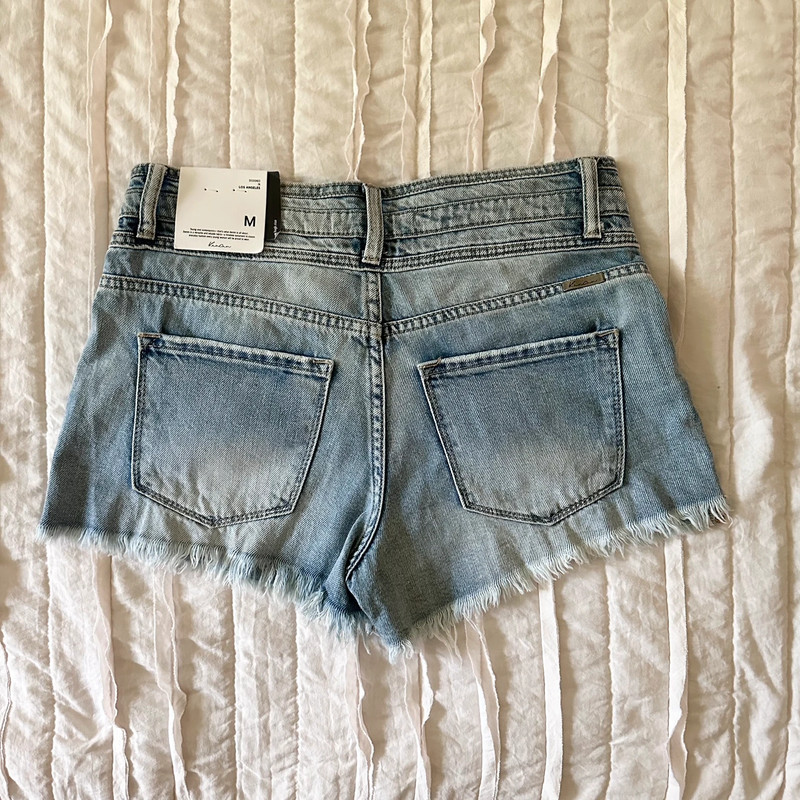 KanCan-Triple Play Jean Shorts-High rise-frayed hem-Triple buttons & Zips-NWT-Sz Med. 2