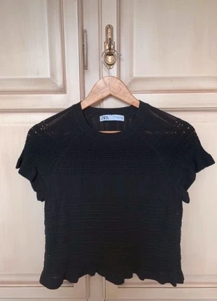 Camiseta negra ZARA, marca: Zara, estado: Muy bueno, tamaño: M / 38 / 10, 12,00 €, 13,30 € Protección al comprador incluida