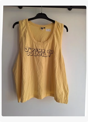 242. Débardeur jaune "J'veux du soleil!" taille 50/52, staat: Heel goed, maat: 5XL / 50 / 22, € 4,00, € 4,90 inclusief Kopersbescherming Pro