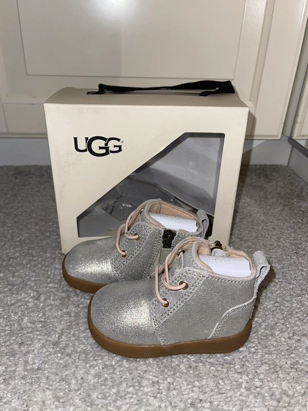 Ugg deals kristjan metallic