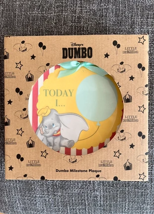 Disney Dumbo Milestone Plaque, merk: Disney, staat: Nieuw met prijskaartje, maat: 3-6 maanden / 62 cm, € 7,50, € 8,58 inclusief Kopersbescherming