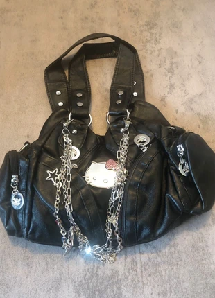 Sac à main cuir hello kitty Y2K Chaîne vintage bandoulière dressing noir, marque: Vintage Dressing, état: Neuf sans étiquette, 59,90 €, 63,60 € Protection acheteurs incluse