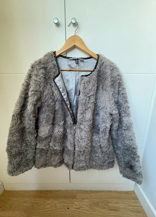 Abrigo pelo y2k H&M , marca: H&M, estado: Bueno, tamaño: L / 40 / 12, 7,00 €, 8,05 € Protección al comprador incluida