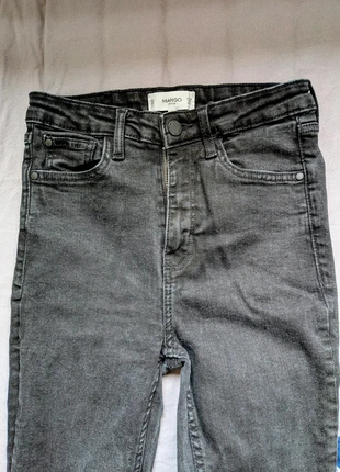 Jeans Mango Soho noir, marke: Mango, zustand: Sehr gut, größe: S / 36 / 8, 5,00 €, 5,95 € inklusive Vinted-Käuferschutz