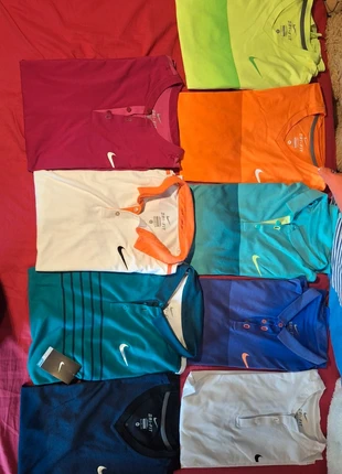 Collection Roger Federer, merk: Nike, staat: Heel goed, maat: L, € 8 000,00, € 8 160,00 inclusief Kopersbescherming