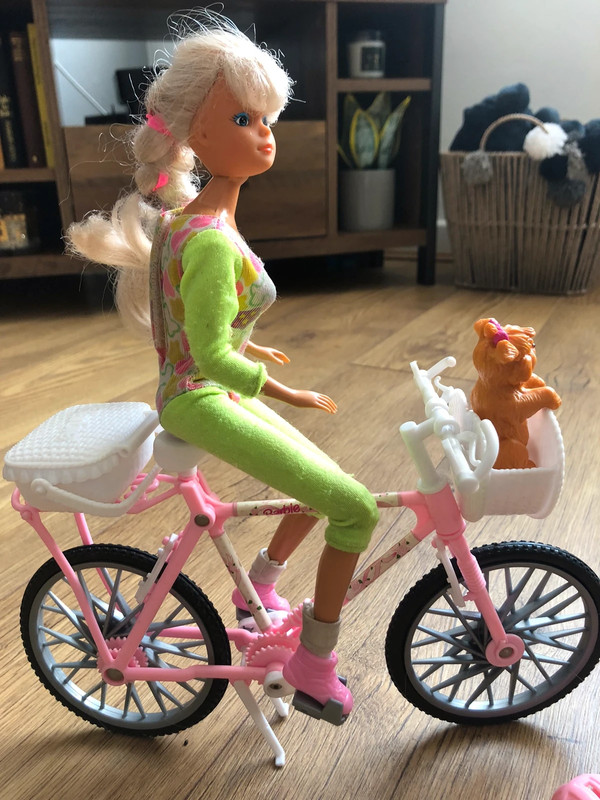 Vintage rare Barbie pink bike 1996 with accessories and jointed steffi love 1973 doll 3