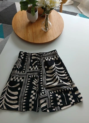 Short hm, marque: H&M, état: Très bon état, taille: XS / 34 / 6, 2,00 €, 2,80 € Protection acheteurs incluse