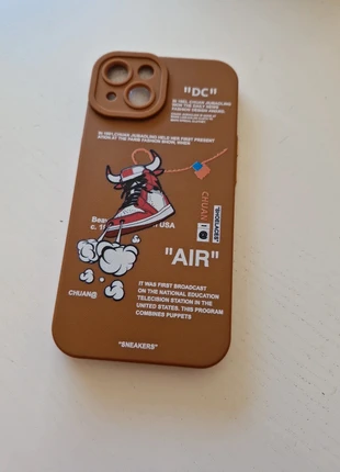 Coque iphone 13, marque: sneakerss, état: Neuf sans étiquette, 10,00 €, 11,20 € Protection acheteurs incluse