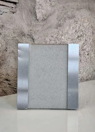 porta-retrato em metal, cadre photo en métal, marco de fotos de metal, cornice portafoto in metallo, marca: Local, estado: Muito bom, €7.50, €8.58 inclui Proteção do Comprador