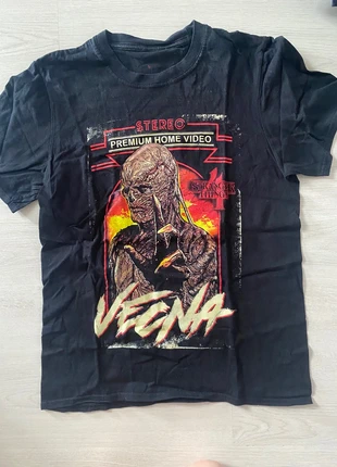 T-shirt Stranger Things, brand: Netflix, condition: Very good, size: S, €4.50, €5.43 includes Buyer Protection