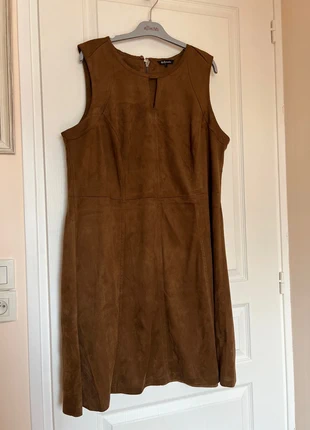 Robe suédine marron , brand: M&S Mode, condition: New without tags, size: 4XL / 48 / 20, €40.00, €42.70 includes Buyer Protection