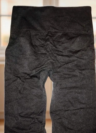 Short gainant long élégant – Neuf, staat: Nieuw zonder prijskaartje, maat: XL / 42 / 14, € 5,00, € 5,95 inclusief Kopersbescherming Pro