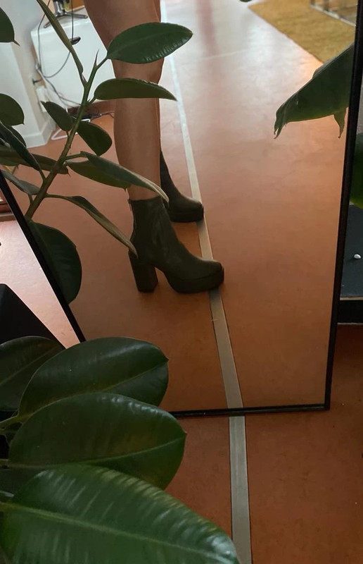 Edith kaki Morob Vinted