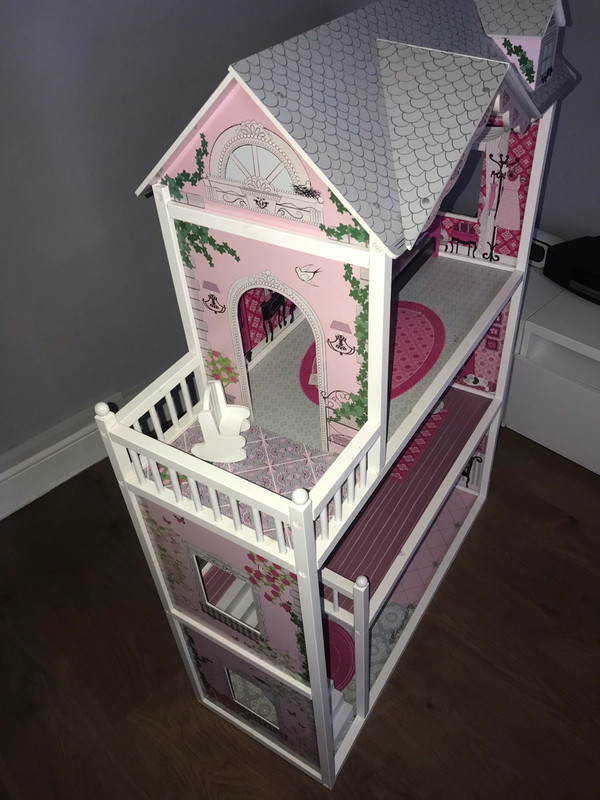 Isabelle on sale dolls house