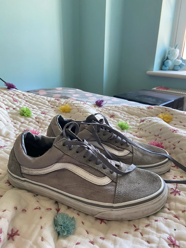 Old school deals vans size 6