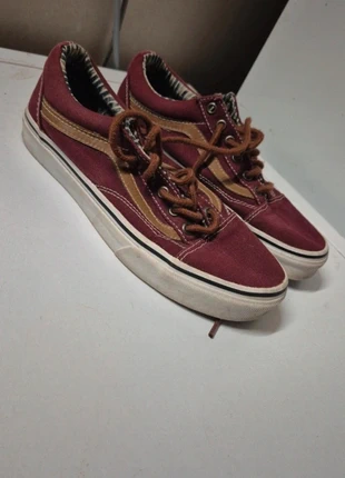 Basket vans bordeaux taille 37 bon etat, marke: Vans, zustand: Sehr gut, größe: 37, 12,00 €, 13,30 € inklusive Vinted-Käuferschutz