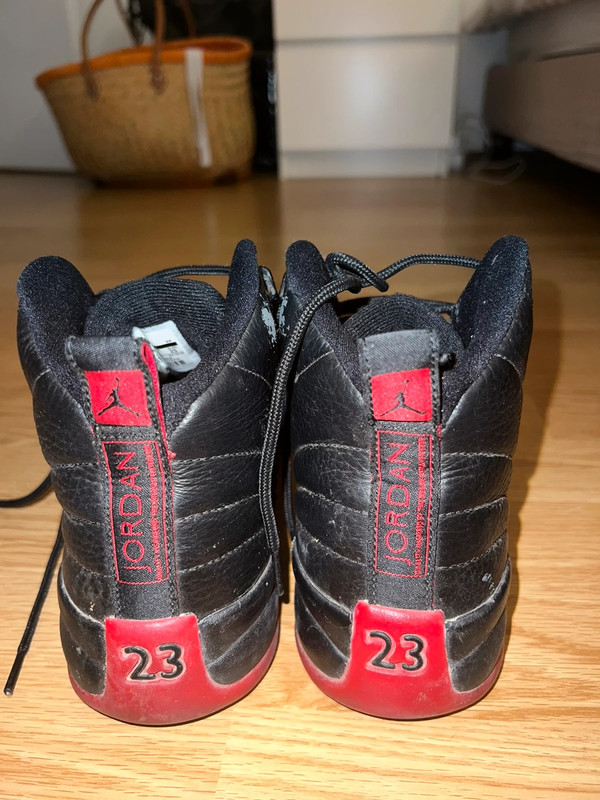 Air Jordan 12 Retro Flu Game 2016 noir et rouge Vinted