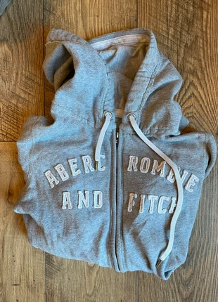 Veste capuche Abercrombie, marque: Abercrombie & Fitch, état: Très bon état, taille: Taille unique, 10,00 €, 11,20 € Protection acheteurs incluse