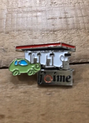 Pin’s “Shell J’aime : Petite voiture verte à la pompe à essence”, brand: Vintage, condition: Very good, €2.00, €2.80 includes Buyer Protection