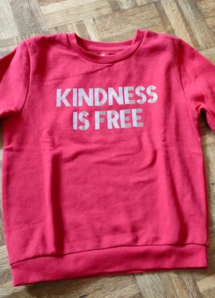 Trui Kindness is free, marque: Primark, état: Bon état, taille: 6 ans / 116 cm, 1,00 €, 1,75 € Protection acheteurs incluse