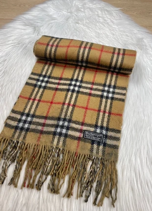 Écharpe Burberry vintage 100% laine made in England, merk: Burberry, staat: Goed, € 35,00, € 37,45 inclusief Kopersbescherming
