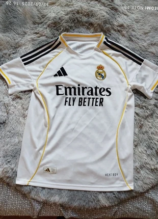 Maillot foot adidas madrid blanc et doré - Taille M, merk: adidas, staat: Heel goed, maat: M, € 13,50, € 14,88 inclusief Kopersbescherming