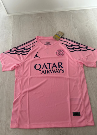 Maillot concept Paris saint germain 25/26 rose claire m, marca: Concept, estado: Novo com etiquetas, tamanho: M, €30.00, €32.20 inclui Proteção do Comprador