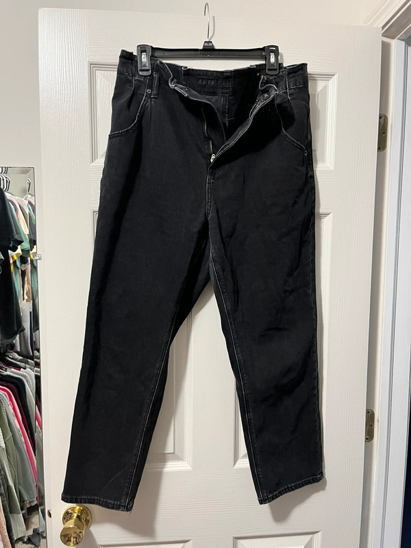 American Eagle Mom Jeans 1