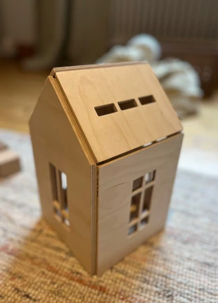 Großes holz Steckhaus natur von smallable, merk: SMALLABLE, staat: Heel goed, maat: 4 jaar / 104 cm, € 50,00, € 53,20 inclusief Kopersbescherming