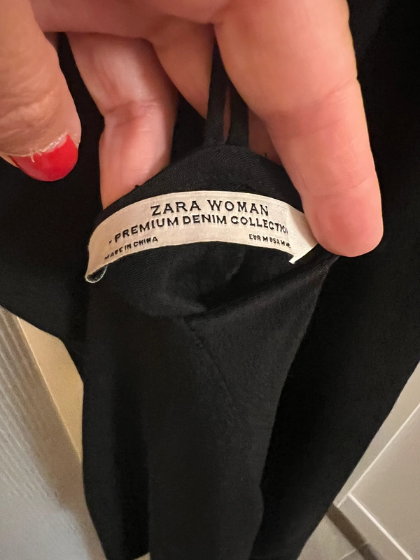 Vestido midi negro de Zara 3