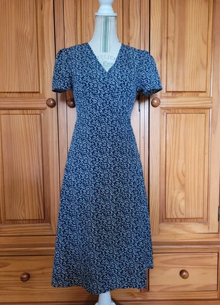 Robe cache cœur à fleurs, brand: Shein, condizioni: Ottime, taglia: M / IT 42 / EU 38, €3.00, €3.85 include la Protezione acquisti