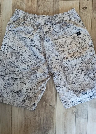 Short Edwin Gangis, merk: Edwin, staat: Heel goed, maat: M, € 28,00, € 30,10 inclusief Kopersbescherming