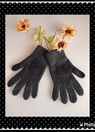 guanti in lana bouclè color grigio scuro, estado: Muito bom, tamanho: Tamanho único, €3.90, €4.80 inclui Proteção do Comprador