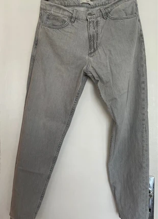 Jean couleur grise neuf homme marque Mango, brand: Mango, condizioni: Nuovo senza cartellino, taglia: M, €12.00, €13.30 include la Protezione acquisti