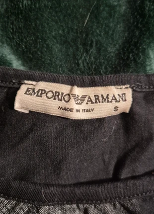 Armani tshirt y2k, merk: Armani, staat: Goed, maat: XS / 34 / 6, € 15,00, € 16,45 inclusief Kopersbescherming