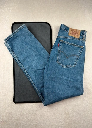 Jeans Lévis 504 vintage coupe droite bleu - w35, merk: Levi's, staat: Heel goed, maat: W35 | FR 44, € 24,90, € 26,85 inclusief Kopersbescherming
